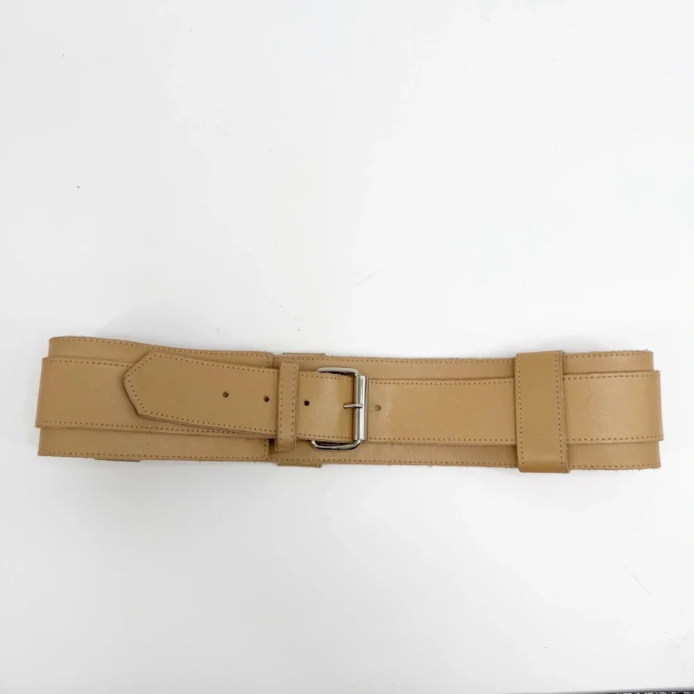 N/A tan leather